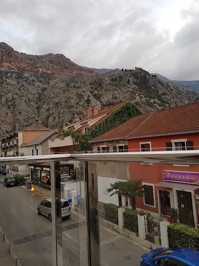 Photos of Shopping Centre Kamelija