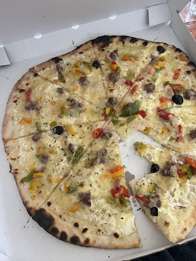 Photo 6 - Family’s PIZZA