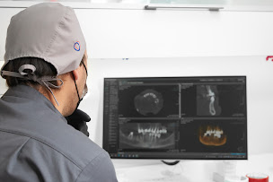 Photo n°9 de Cabinet dentaire du Bois des Granges - Implantologie - Parodontologie - Dentisterie esthétique à Claye-Souilly (Cabinet d'implants dentaires)