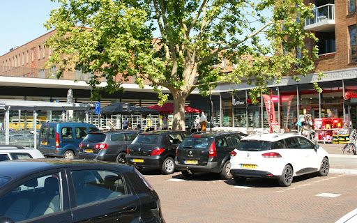 Parkeerplaats Winkelcentrum Hanzewijk - Thumbnail