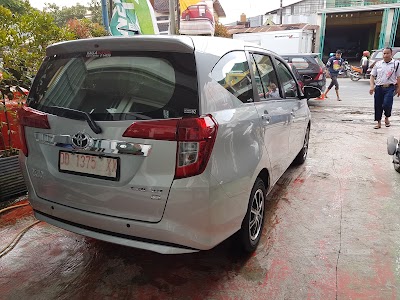 Photos of PT. Hadji Kalla Toyota Gowa