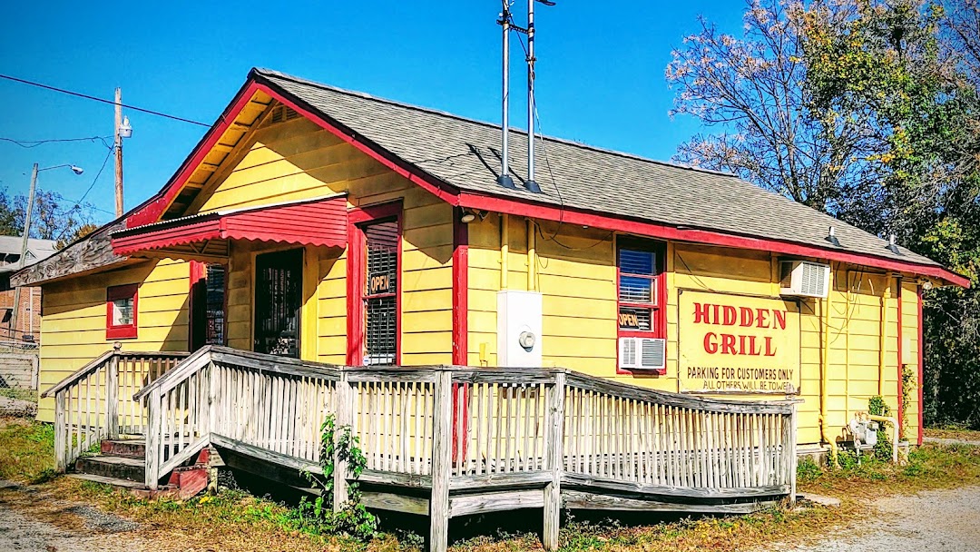 Igangværende Halloween landing Hidden Grill - Hot Dog Restaurant in Phenix City