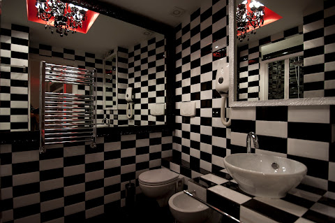 Luxury On The River by null