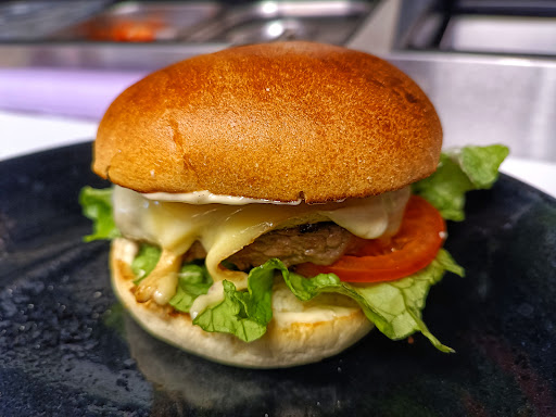 Simone Burger - Thumbnail