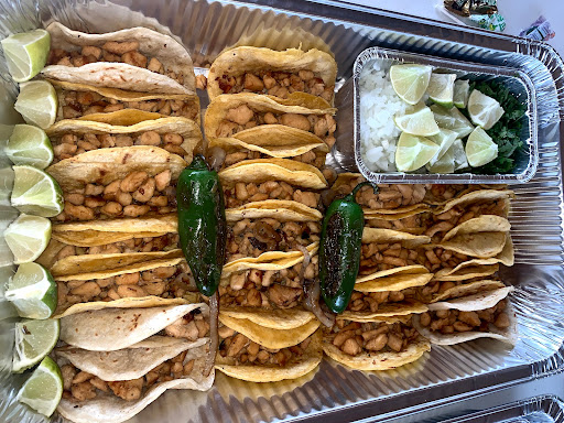 Chela's Kitchen - Visual