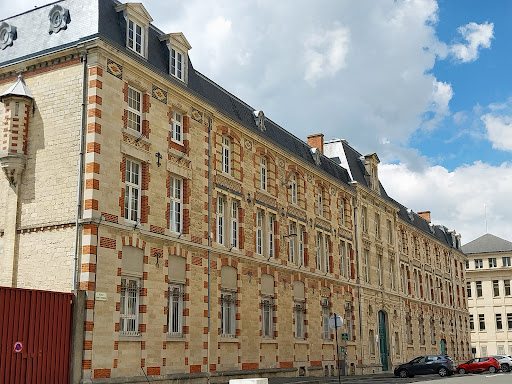 Middle School Saint Etienne - Thumbnail
