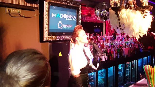 Queenz Music Bar