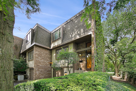Vicki Nelson Properties | Coldwell Banker 568 Lincoln Ave, Winnetka, IL 60093, United States
