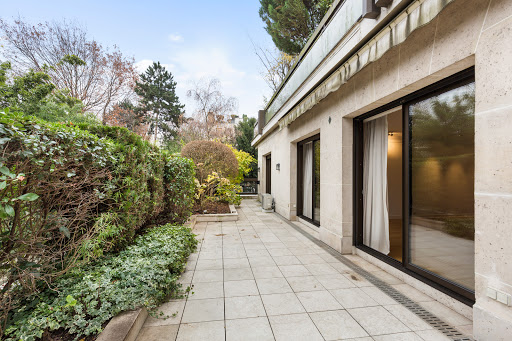 Daniel Féau Neuilly Gallery - France