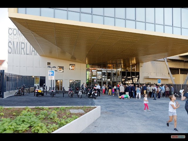 Complexe sportif Albert-Smirlian