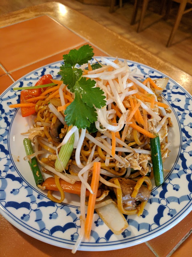 Lin's Thai Cafe