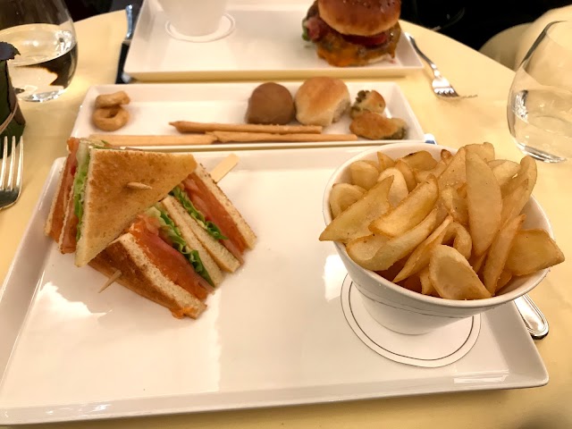 Pasticceria Confetteria Cova