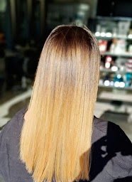 Photo n°25 de SWAGG COIFFURE à Saint-Laurent-des-Arbres (Magasin de produits de beauté)