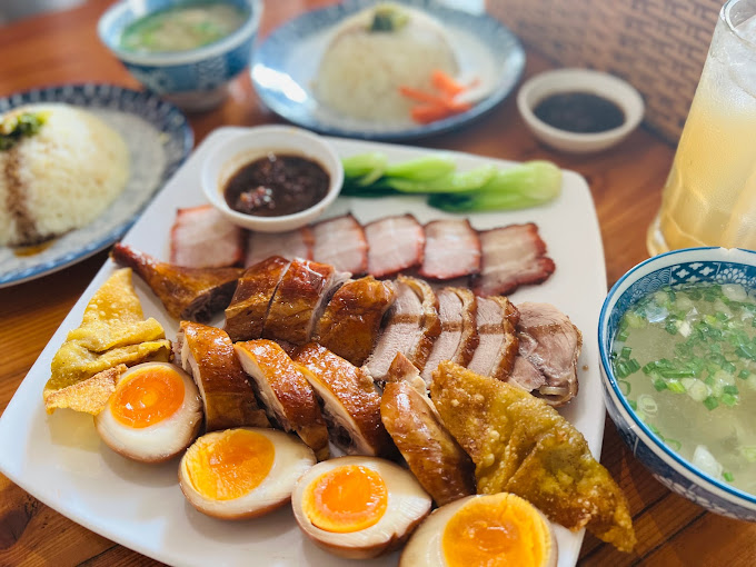 Nhị Ký Quán, 02 Nguyễn Bỉnh Khiêm, Xương Huân, Nha Trang, Khánh Hòa