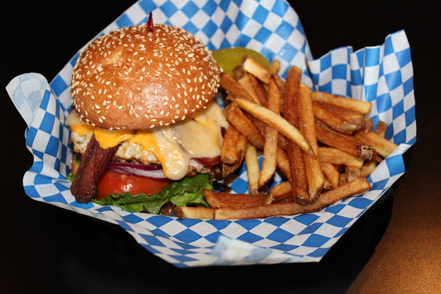 Front view of Oliver's Cafe in Portland - Top-rated Brunch Restaurant nearby.