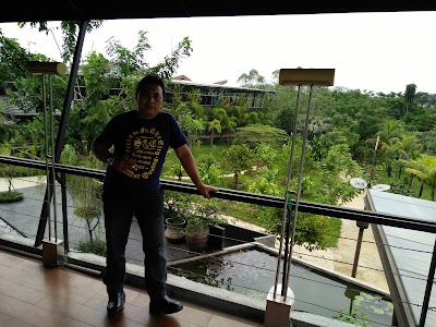Photos of The Breeze Mall (Car Park)