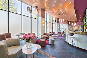 Photo n°32 de Le Magnetic Restaurant - Hôtel Aiden by Best Western @ Clermont Ferrand à Clermont-Ferrand (Parking)