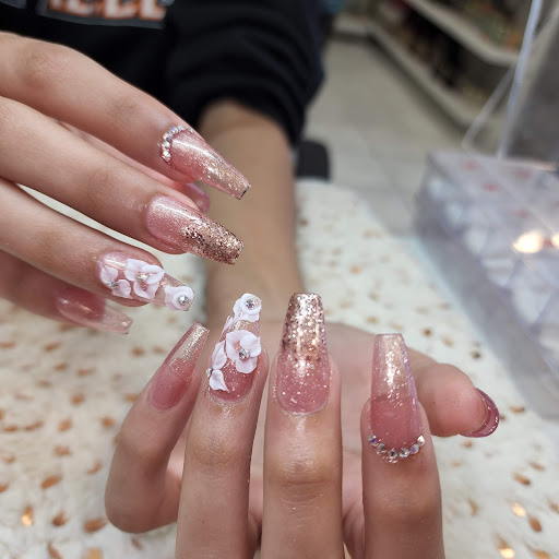 Eren's Nails and Spa - Thumbnail