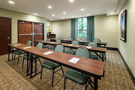 Hampton Inn & Suites National Harbor/Alexandria Area by null