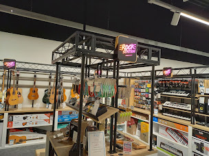 Photo n°5 de Rockstation La-Roche-Sur-Yon à La Roche-sur-Yon (Magasin d'instruments de musique)