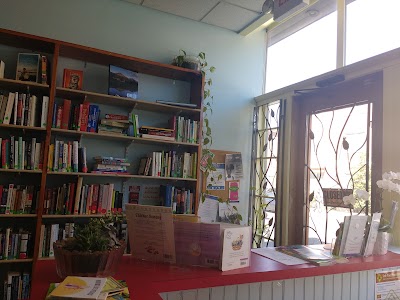 Photos of Tree House Books