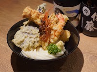 骨付鳥と鶏ダシおでん（秋冬）京味噌もつ煮（春夏） 歩 駒込店