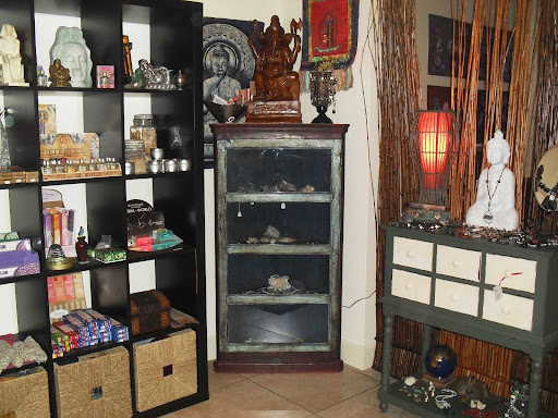 Silver Dragon Store - Visual
