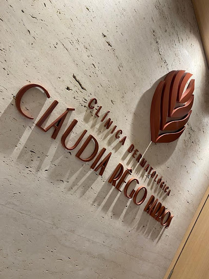 Dra. Cláudia do Rêgo Barros - Dermatologista