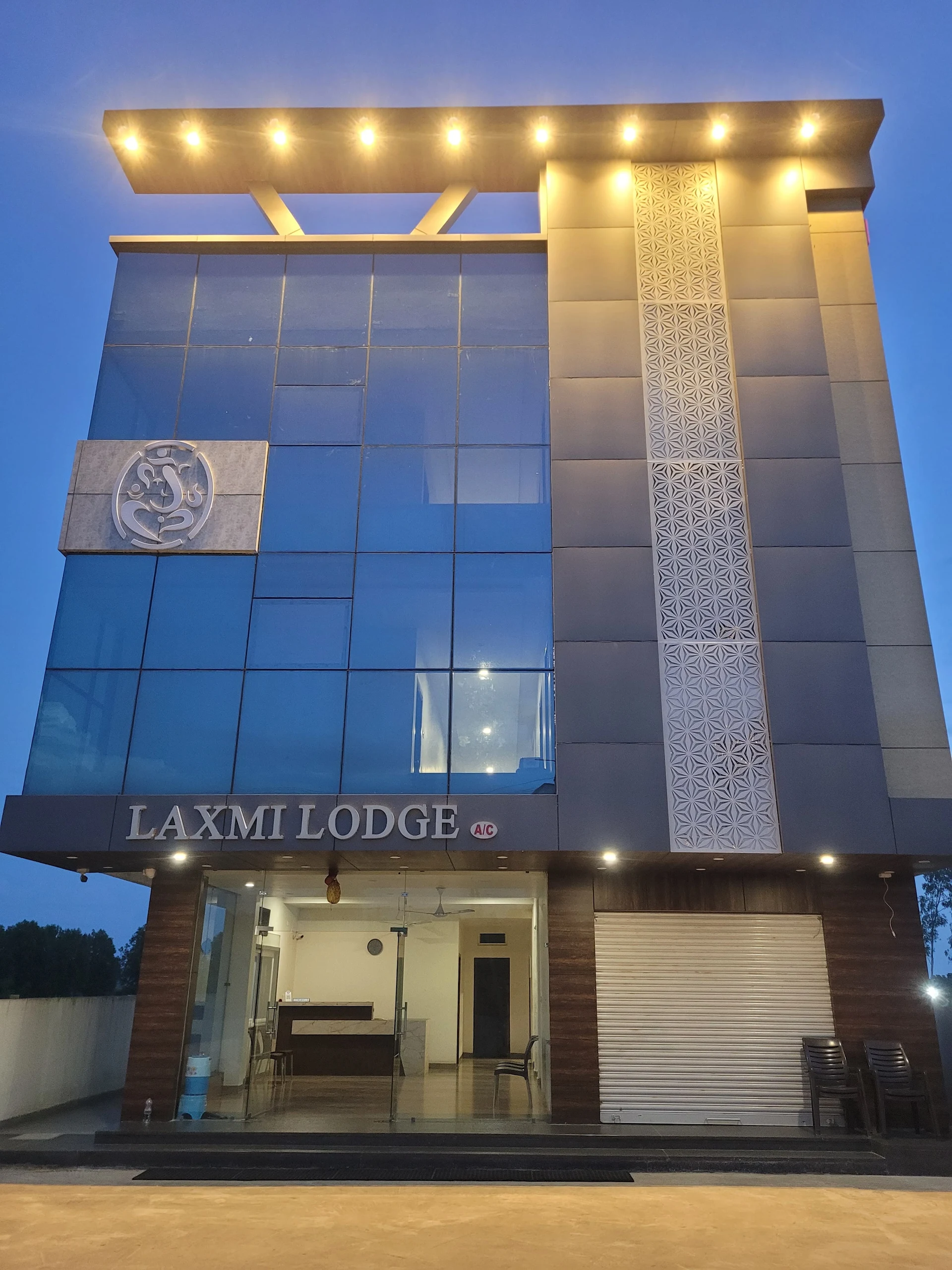 Laxmi Grand Inn