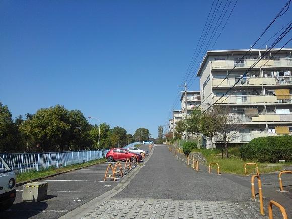 タイムズのB 茶山台団地駐車場