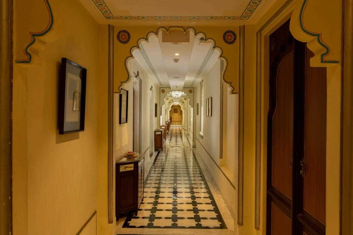 Taj Fateh Prakash Palace by null