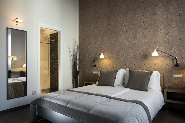 1880 Atypical Rooms by null