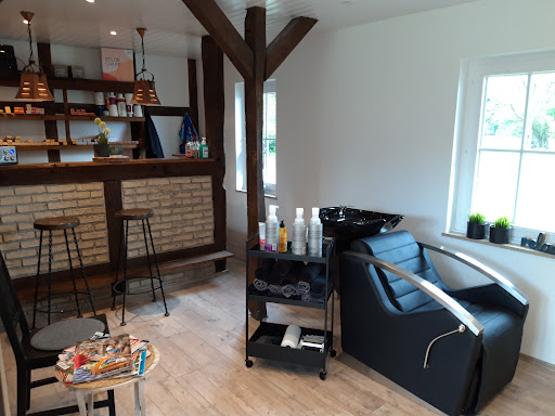 Friseurmeisterin Laura-Helena - Thumbnail