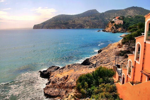 Cabau Bahia Camp de Mar Suites
