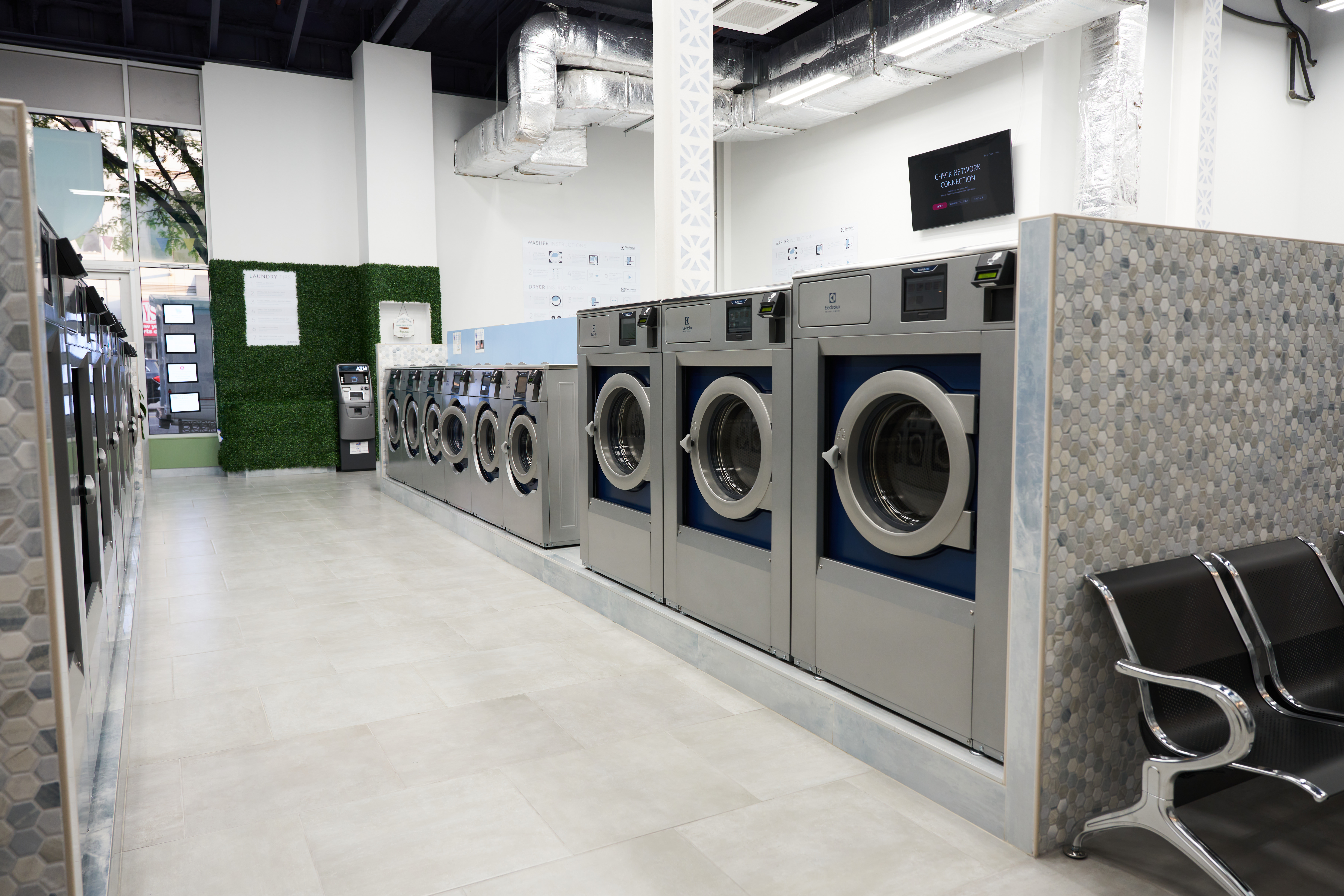 Self-service laundry at United Laundré, New York, NY