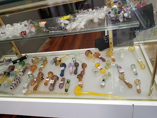 Central Ave Smoke Shop - Thumbnail