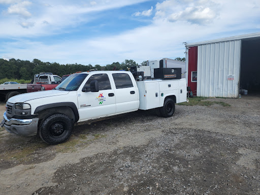 Larry Outlaw and Sons Towing - Thumbnail