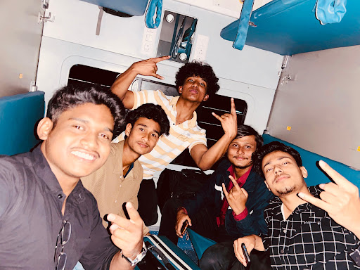 A lovely group from Nalbari recently traveled with BlueSky Travels to Darjeeling, and their exper… post image
