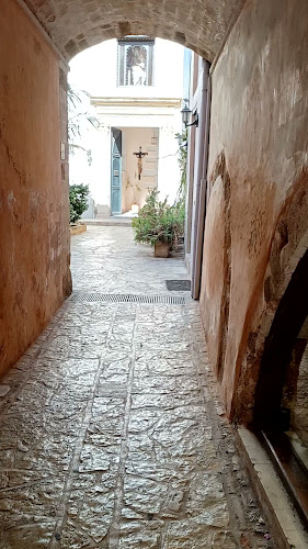 Opinii despre Ιερός Καθολικός Ναός Κοιμήσεως της Θεοτόκου în Χανιά - Εκκλησία