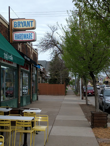 Bryant Hardware - Visual