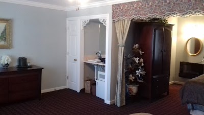 Photos of Carmel Inn & Suites