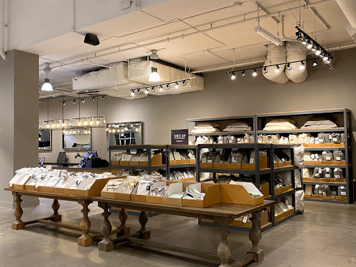 RH Outlet Long Beach Gallery - United States
