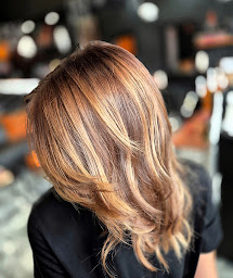 Photo n°16 de Hair-City à Châteauneuf-les-Martigues (Salon de coiffure)