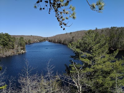 Audubon Long Pond Woods Wildlife Refuge - Secondary/RIDEM Trailhead