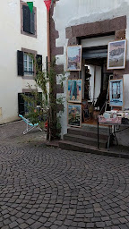 Photo n°28 de Librairie ancienne de Saint-Jean-Pied-de-Port à Saint-Jean-Pied-de-Port (Librairie de livres d'occasion)