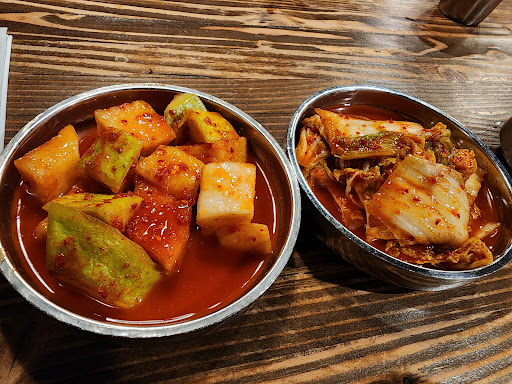 Yi's Traditional Korean Beef Soup Gallery - United States