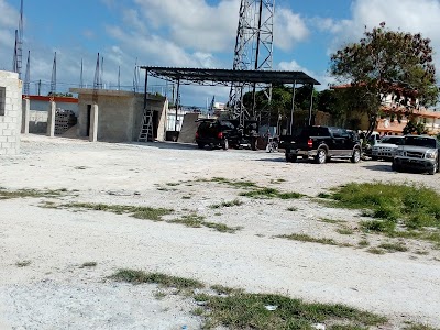 Photos of Autoservicios Rodriguez Lake S.R.L