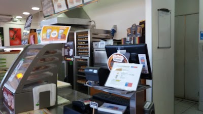 Photos of Strip Center Paseo Alcorta