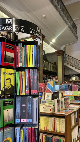 Teléfono de Librería Más Puro Verso