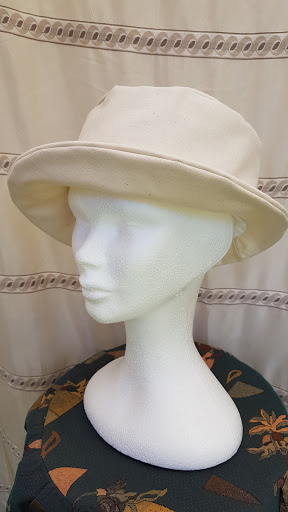 Georges Leta Chapeaux - Thumbnail